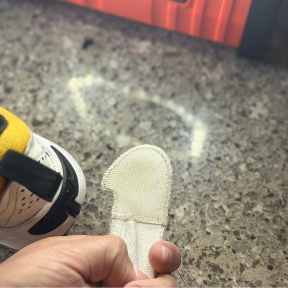 Nike l Team Hustle Doodles l Basketball Shoes l Size: 12.5 C - Picture 9 of 11